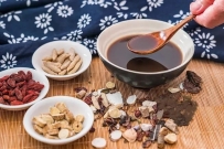 一个调理脾胃虚弱的经典药方，只用了仅仅三味药