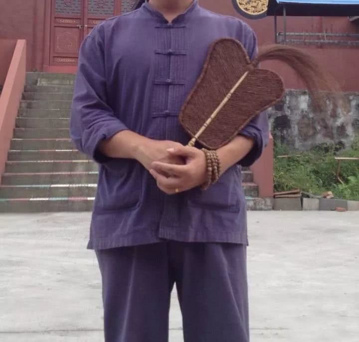 萨守坚萨天师的五明降鬼扇