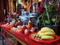 神案上的供品可以随便拿吗？备物表诚，非礼莫取