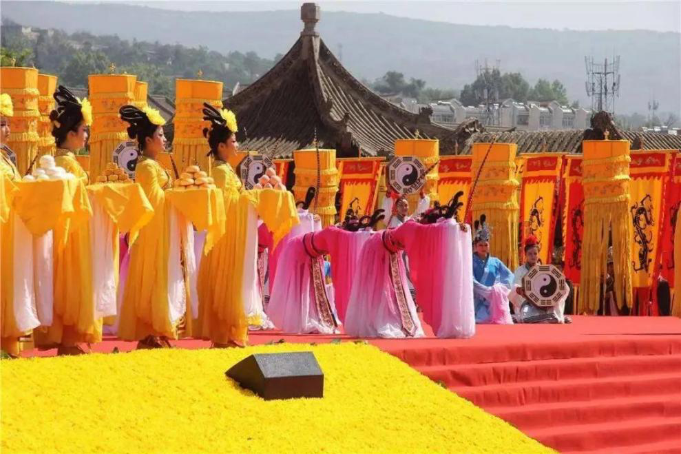 中国祭祀文化：敬天地，崇祖先